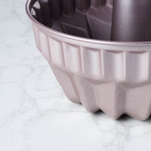 Nonstick Kugelhopf Cake Mold (17.8cm)